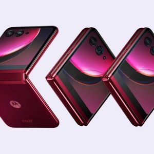 Motorola RAZR+ 256GB (2023) VIVA MAGENTA FACTORY SEALED